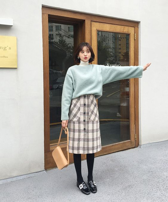 Mặc đẹp đến văn phòng với các chất liệu hợp xu hướng