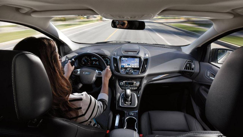 Cầm lái xe lạ cần lưu ý những điều gì?