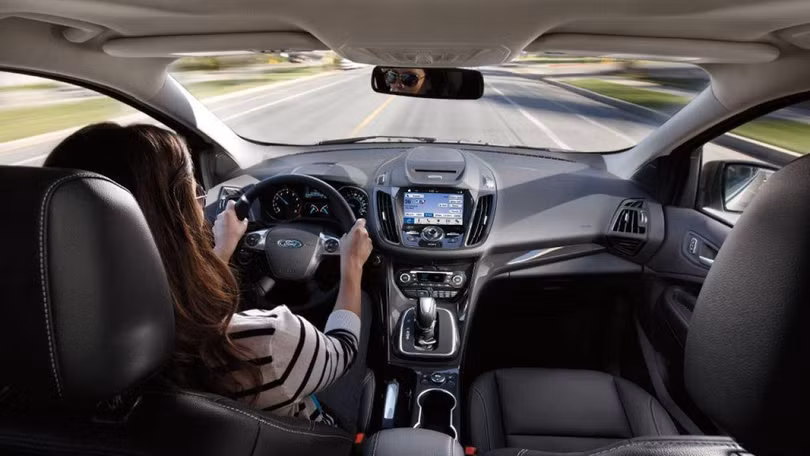 Cầm lái xe lạ cần lưu ý những điều gì?