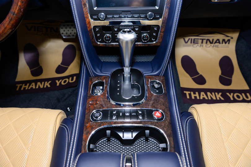 Chi tiết Bentley Flying Spur V8 S giá hơn 16,8 tỷ đầu tiên tại VN