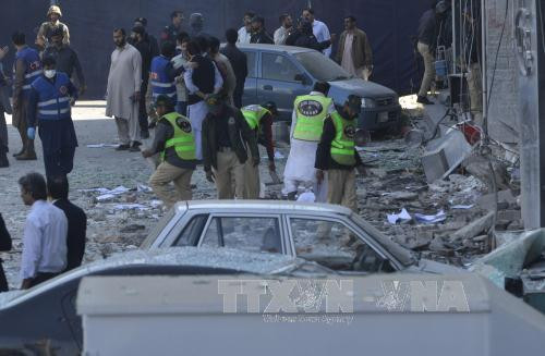 mot vu no lon tai pakistan khien gan 50 nguoi thuong vong