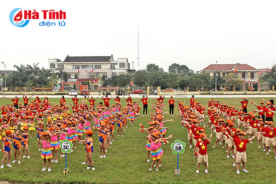 be cuoi tit mat voi ngay hoi the duc the thao