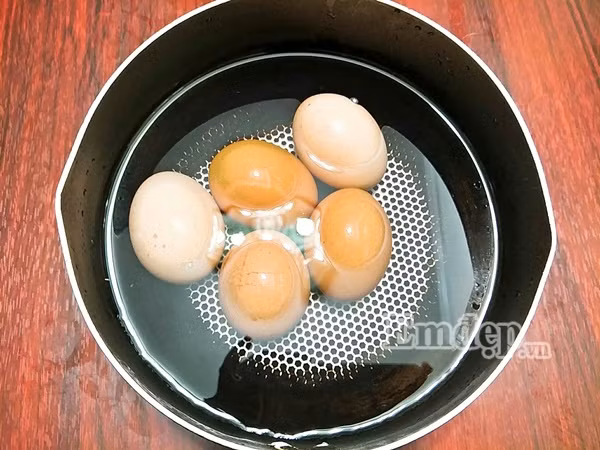 la mieng voi mon trung ngam nuoc tuong rat thom ngon