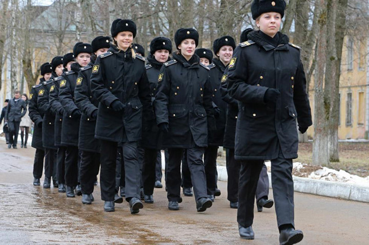 ve dep cac bong hong hiem hoi trong hai quan nga