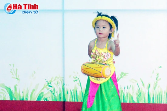 tre thich thu voi hoi thi que huong em dep nhat