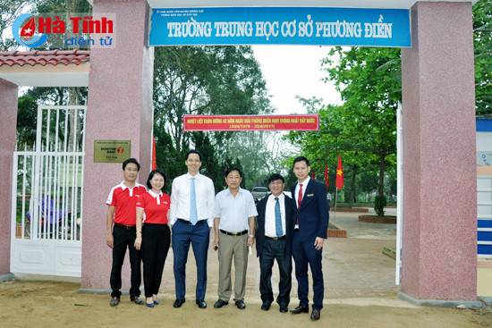 maritime bank cai tao truong hoc tang xe cuu thuong o huong khe