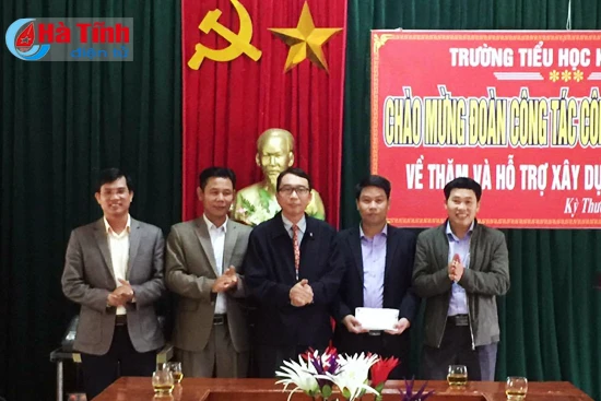 dai hoc hue ho tro 150 trieu xay nha cong vu truong th ky thuong