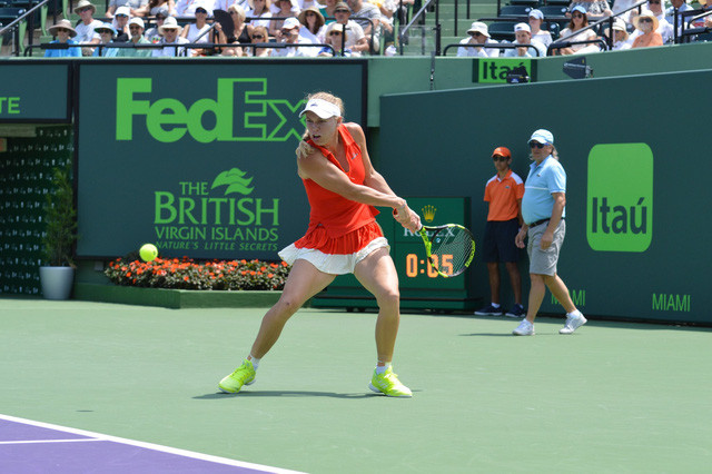 vuot qua wozniacki johanna konta lan dau vo dich miami mo rong