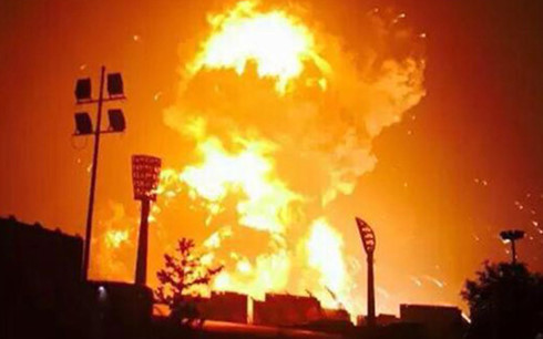 no lon tai khu dan cu o trung quoc 16 nguoi thuong vong