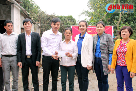 vietcombank ha tinh xay nha tinh nghia tren oc dao hong lam