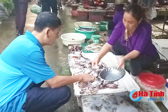 hai san cho vuon uom dat khach