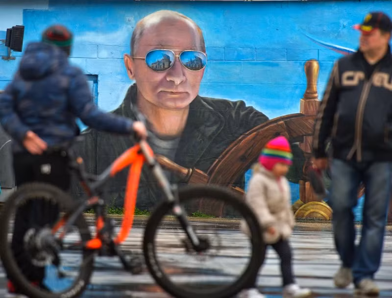 chiem nguong cac chinh khach va nhan vat noi tieng qua nghe thuat graffiti