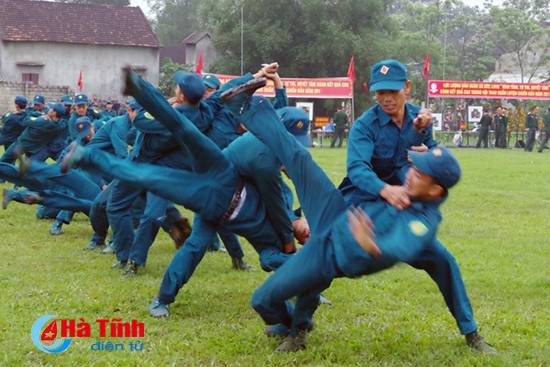 an tuong hoi thao dan quan huyen duc tho