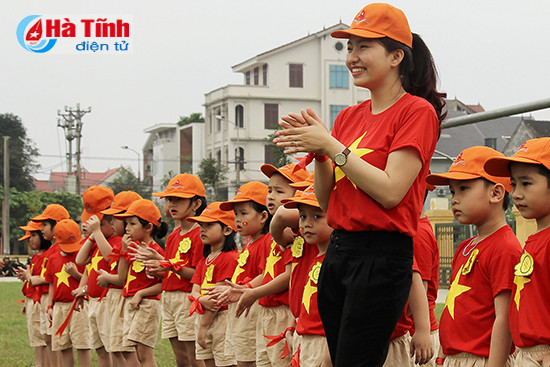 be cuoi tit mat voi ngay hoi the duc the thao