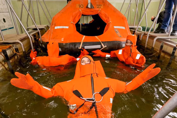 ve dep cac bong hong hiem hoi trong hai quan nga