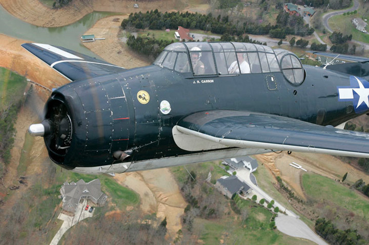 suc manh dang so cua may bay cuong kich avenger