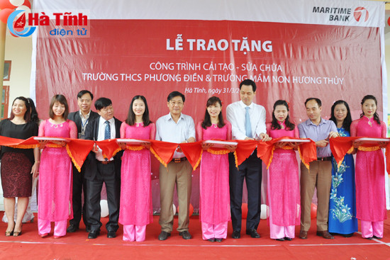 maritime bank cai tao truong hoc tang xe cuu thuong o huong khe