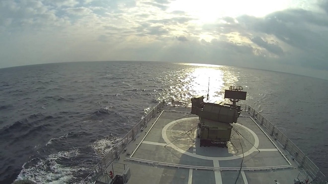 nga gan ten lua phong khong luc quan len tau chien