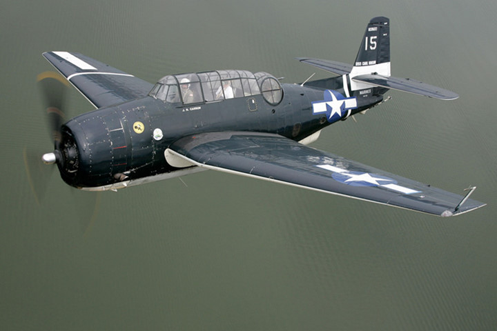 suc manh dang so cua may bay cuong kich avenger