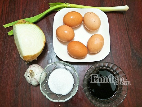 la mieng voi mon trung ngam nuoc tuong rat thom ngon