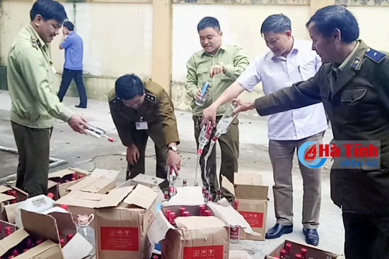 tieu huy luong lon ruou hat nhua khong ro nguon goc