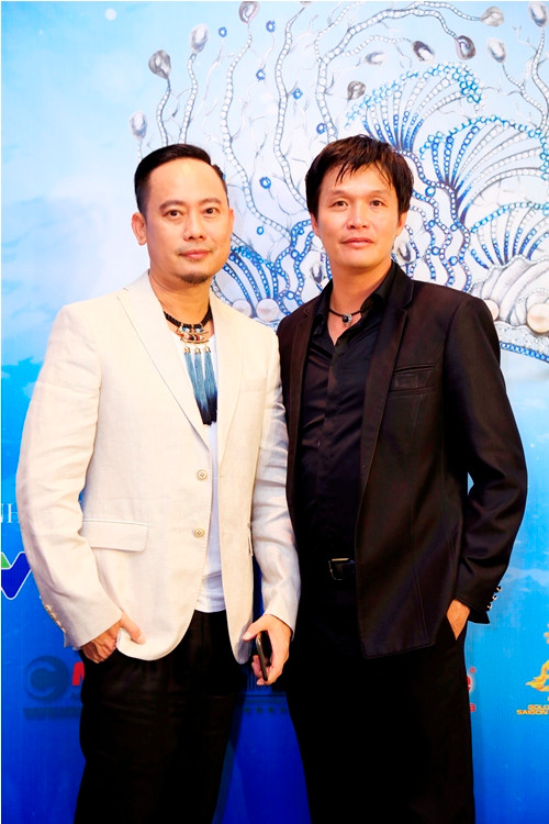 my nhan viet dep tinh te voi trang suc ngoc trai