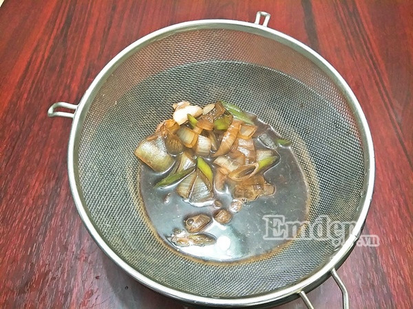 la mieng voi mon trung ngam nuoc tuong rat thom ngon