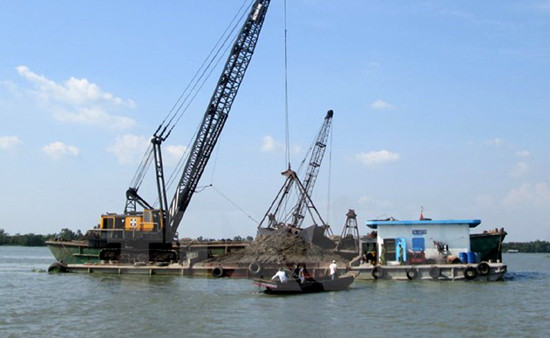 tam giu hinh su nhom doi tuong de doa chu tich ubnd tinh bac ninh