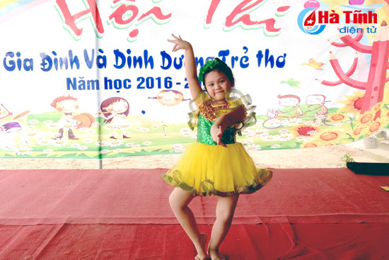 thong tin hoc sinh mn thach ha bi ma am hoan toan la chuyen theu det bia dat