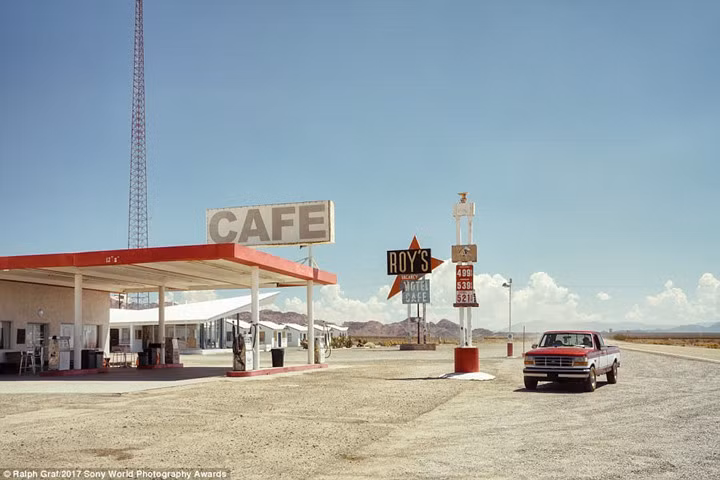 tram tro truoc nhung tac pham nghiep du doat giai 2017 sony awards