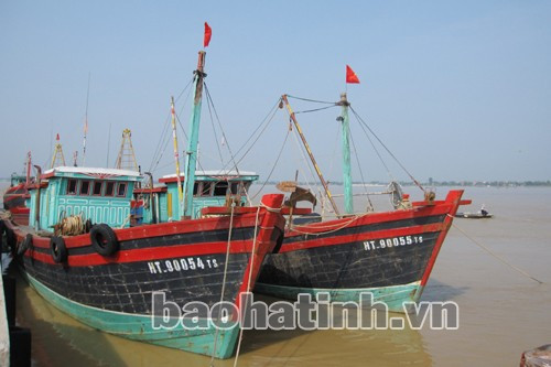 Tàu đánh bắt xa bờ neo đậu tại cảng Xuân Hội