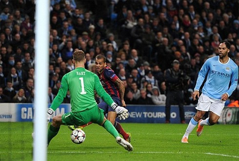 Có lợi thế lớn về tỷ số, tâm lý và quân số, nhưng Barca cũng phải đợi tới phút 90 mới có thể nới rộng cách biệt trước một Man City kiên cường.