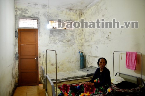 Phòng bệnh xuống cấp không đảm bảo cho bệnh nhân điều trị nội trú tại bệnh viện đa khoa huyện Hương Khê