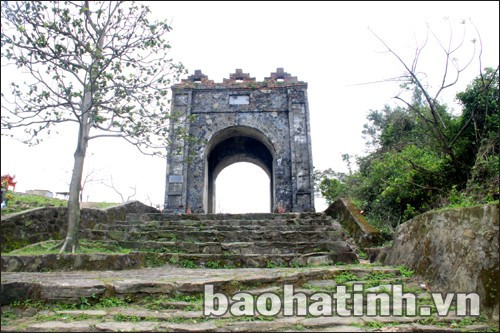 Thắng cảnh kỳ vĩ, tươi đẹp của Hoành Sơn Quan - đèo Ngang vẫn vẹn nguyên với “cỏ cây chen đá, lá chen hoa” Toàn cảnh đèo Ngang - ảnh: GoogleMap
