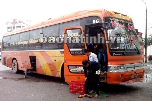 Cơ quan Công an đã lập biên bản, xử phạt hành chính 30 triệu đồng đối với hành vi chở quá số người quy định