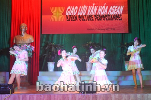 Điệu Itik Itik đến từ đất nước Philipphin