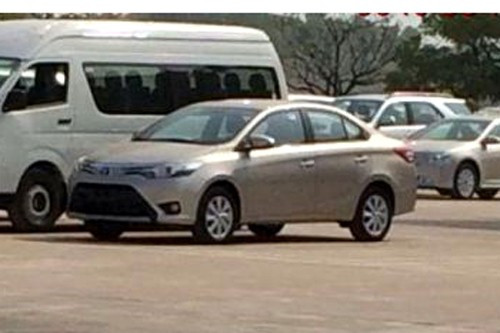 Toyota Vios 2014 bị chụp trộm tại nhà máy của Toyota Việt Nam. Ảnh Danhgiaxe/Otosaigon