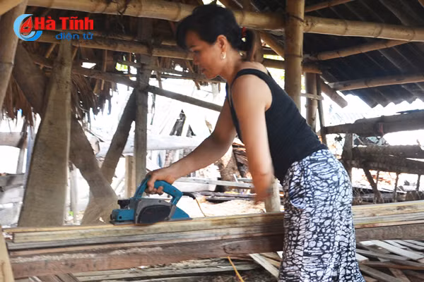 nhung phu nu ha tinh quen ngay 20 10