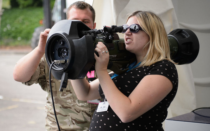 nhung quy co dam me vu khi xam chiem trien lam quoc phong the gioi