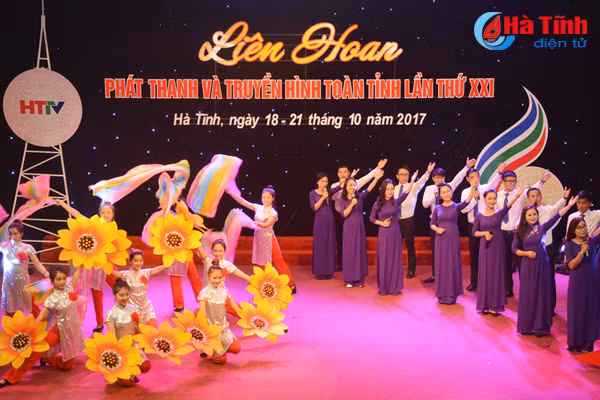 vinh danh 43 tac pham du lien hoan pt th ha tinh lan thu xxi