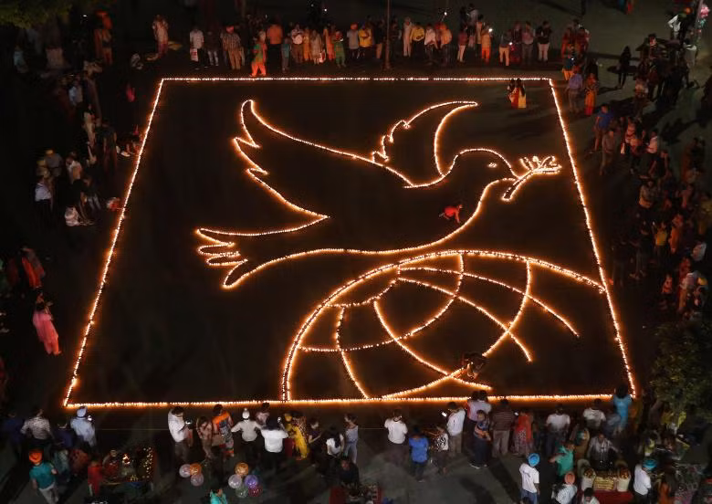 lung linh le hoi anh sang diwali o khap noi tren the gioi