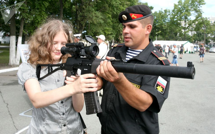 nhung quy co dam me vu khi xam chiem trien lam quoc phong the gioi