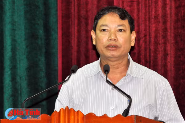 tiep thu y kien da chieu dam bao khach quan trong danh gia su dung can bo