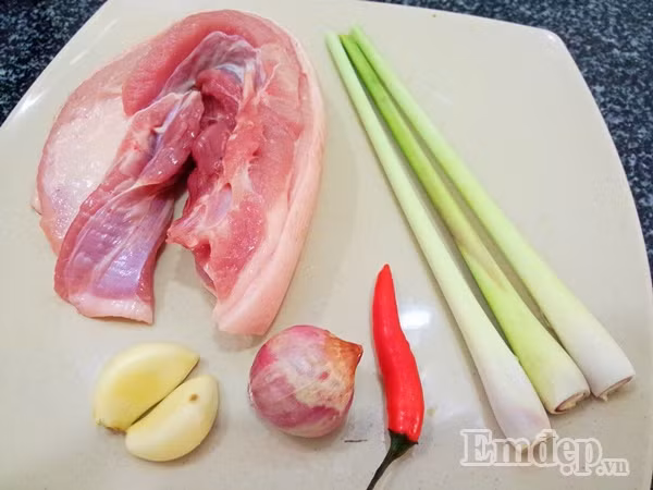 mon thit ba chi rang sa ot cho ngay thu se lanh