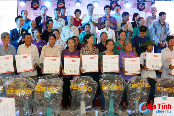 prudential ho tro nguoi dan truong hoc khac phuc hau qua mua bao