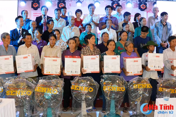 prudential ho tro nguoi dan truong hoc khac phuc hau qua mua bao