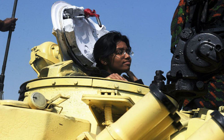 nhung quy co dam me vu khi xam chiem trien lam quoc phong the gioi