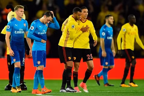 van de cua arsenal khi nhung doi chan khong con muon da