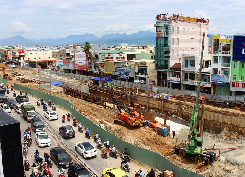 can canh noi don tiep cac lanh dao du apec o da nang