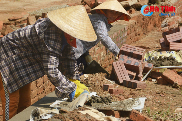nhung phu nu ha tinh quen ngay 20 10